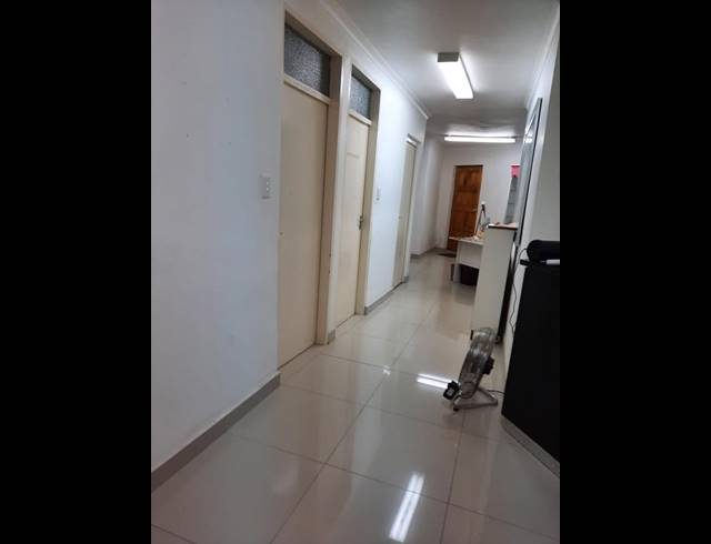 RETAIL PROPERTY TO RENT IN MALVERN